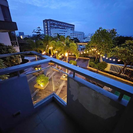 Cubao Manhattan Heights Unit 5A Tower C Ciudad Quezon Exterior foto