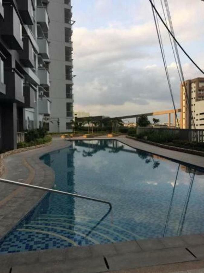 Cubao Manhattan Heights Unit 5A Tower C Ciudad Quezon Exterior foto